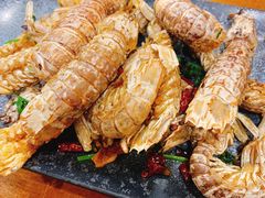 -老东镇啤酒屋海鲜加工·蒸汽海鲜·海鲜烧烤(台东店)