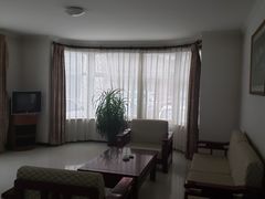 -兴芮温泉度假区