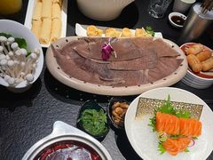 -海上明月海鲜火锅 鲜切牛肉