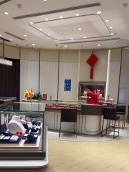 -周生生Chow Sang Sang(新世界店)