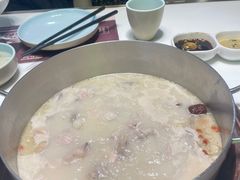-洪氏嗨捞·猪肚鸡火锅(阳光天地店)