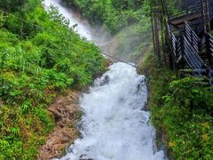-西岭雪山大飞水景区