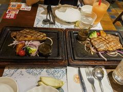 -十分牛西餐·牛扒专门店(光明广场店)