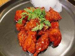 红酒泡沫牛仔粒-荟廷·晶萃(陆家嘴尚悦湾店)