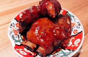 Golden Bowl - Two-Flavor Braised Pig Trotters