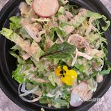 辣椒是炒的特别扁，茄条外酥里嫩，茄条是甜辣的味道
