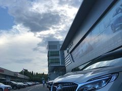 -上汽大众4S店(上海冠松店)