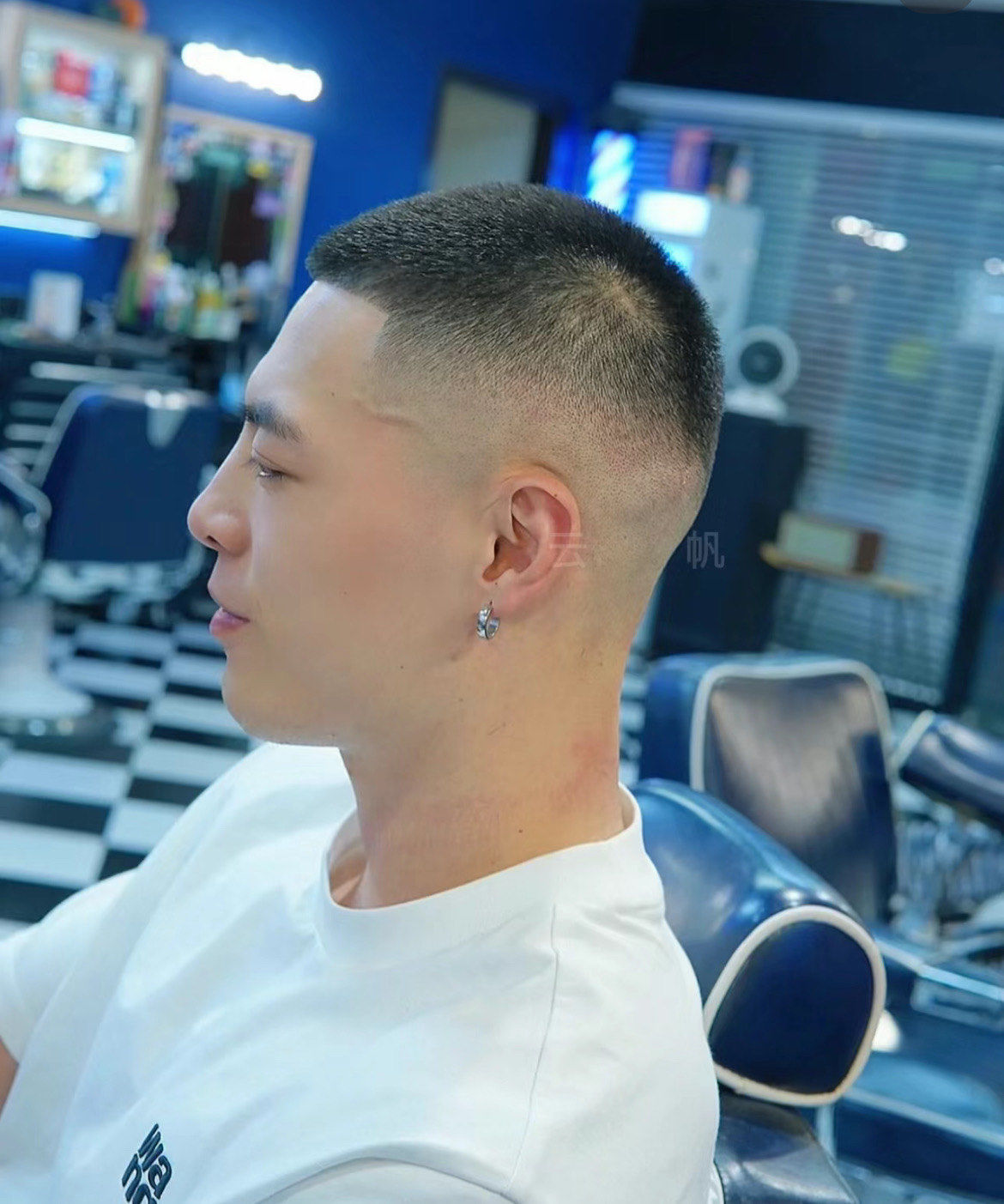 男士发型,是个性的标签.清爽的寸头,凸显