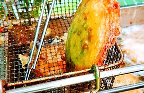 Pork-filled Lantern Dumplings