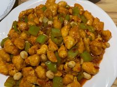 宫保肉丁-方城小吃店