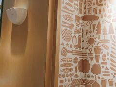 -星巴克臻选(上海中环广场2F店)