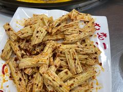 -屯老二农家铁锅炖·行业领军者(梅江店)