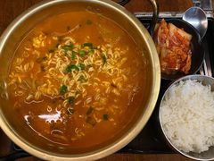 泡菜培根辛拉面-米屋石锅拌饭(师大店)