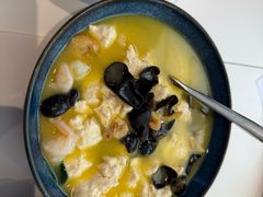 虾干海皇浓汤煮柴火豆腐-巷子宽·酸菜鱼(迪士尼小镇店)