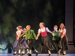 -交通银行前滩31演艺中心