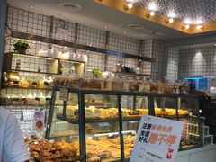 面包甜点陈列柜-Bread Talk 面包新语(荟聚店)