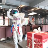 宇航员带来的蛋糕还跳舞让我遇到啦