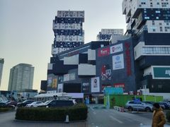 -资和信百货商场