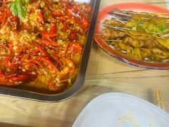 -老街烧烤大排档·地道湖北菜·龙虾馆(汉口火车站店)
