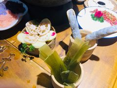 南美虾滑-白乐天毛肚火锅馆(南滨路店)