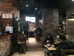 -何师烧烤·香辣蟹·川菜·30年老品牌(太古里旗舰店)
