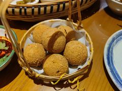 -包整·丝娃娃(一览甲秀楼风景店)