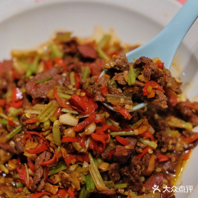 湖州‼️在“长沙街头”干辣椒炒肉拌饭🌶️馋哭