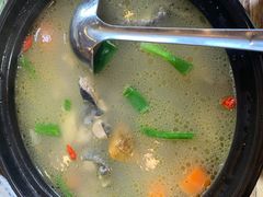 姬松茸炖鸡-妈妈的味道(和顺古镇店)