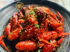 -肥肥虾庄·金牌油焖大虾(汉街SKP店)