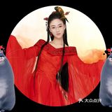 哦…自由自在，像鱼一样游来游去，有猫保镖，幸福满满