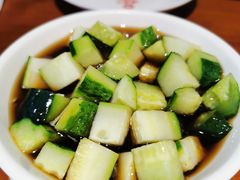 捞汁黄瓜-炉小二铜锅牛蛙•川湘菜(三里屯店)