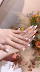 -花系美·美甲美睫精品店