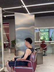 -侨治发型