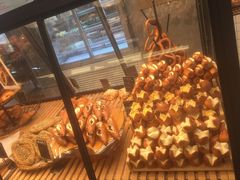 -Dough&Joe团憩(瑞虹天地月亮湾店)