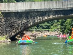 -安吉龙王山峡谷漂流