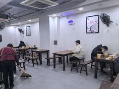 -江三王记牛杂馆(总店)