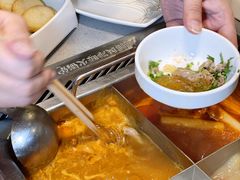 -海底捞火锅鲜切牛肉主题店(长寿路店)