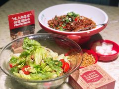 老坛辣椒炒肉-味上湘菜馆(岳麓山店)
