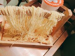 -洪氏嗨捞·广东猪肚鸡·椰子鸡火锅(西咸万象城店)