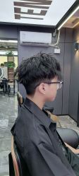 -藤野造型•烫染专业店