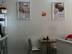 大堂-满宝馄饨(HRB新亭街店)