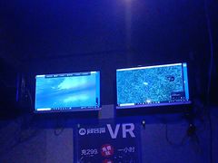 -VR 间客漫·PS电玩·虚拟现实包间游戏电竞(街道口店)
