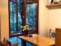 -月亮眼花园餐厅书吧酒吧