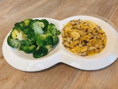 蟹粉蛋黄西兰花-旅马餐厅(茅家埠店)