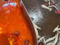 -憨铁匠老火锅(龙岗万科里店)