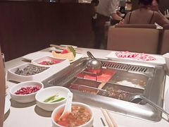 -海底捞火锅鲜切牛肉主题店(长寿路店)