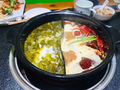 -两三事小郡肝串串香火锅(桂庙店)