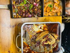 -老东镇啤酒屋海鲜加工·蒸汽海鲜·海鲜烧烤(台东店)