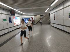 -体育场(地铁站)