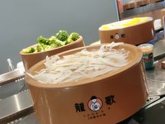 -龍歌自助小火锅(市南金茂湾店)